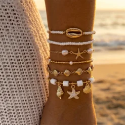 Bohemian Shell Starfish Bead Bracelet Set for Women Summer Beach Multilayer Starfish Conch Stacked Bracelet Party Jewelry Gifts