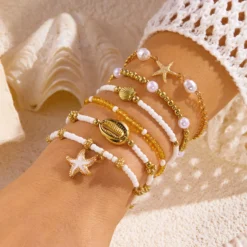 6 Pcs Bohemian Shell Starfish Beaded Bracelet Set for Women Fashion Multilayer Stacked Bracelets Summer Beach Party Jewelry Gift